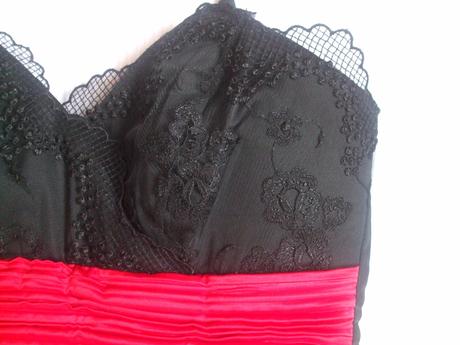 Spoločenské šaty na ramienka, 36