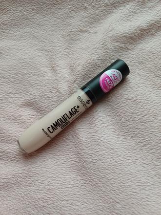 Essence korektor camouflage odtieň č.80, 