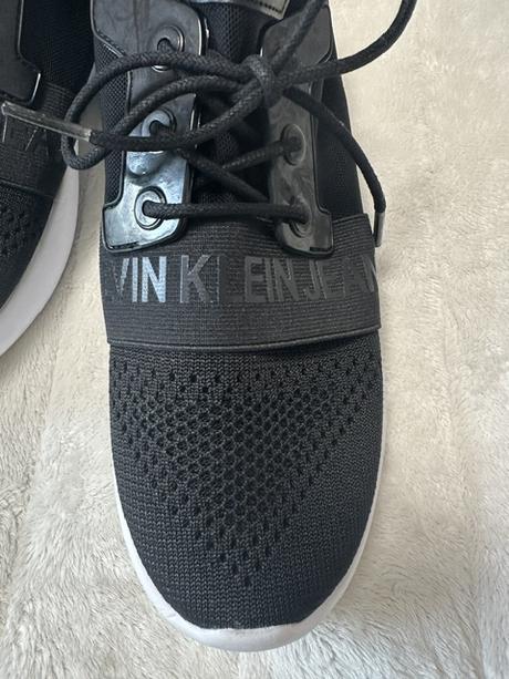 Čierne elastické ľahké tenisky calvin klein jeans, 39