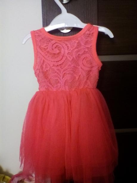 Ružové šaticky, 80