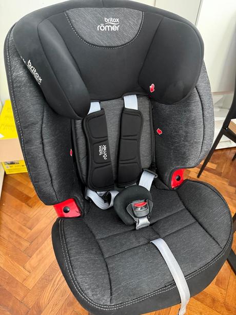 Autosedačka, britax