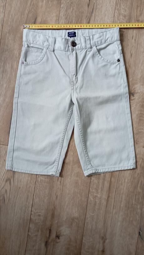 Svetlé riflové šortky, 140