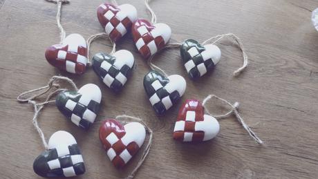 10 ks keramických ozdôb,