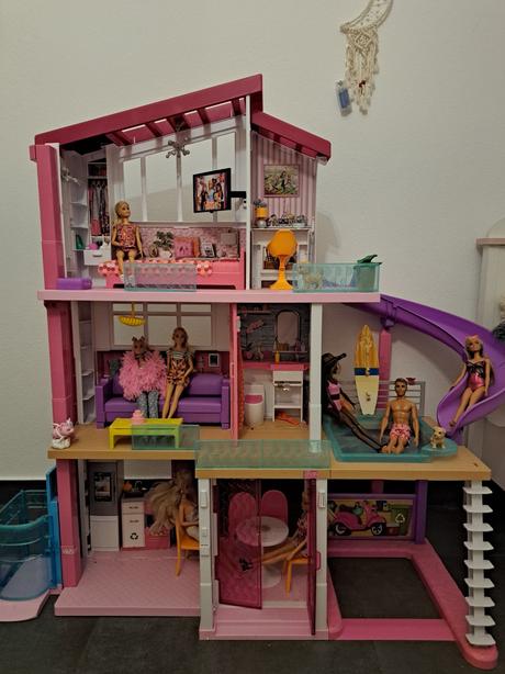 Barbie dom, 