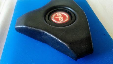 Kryt na športový volant,