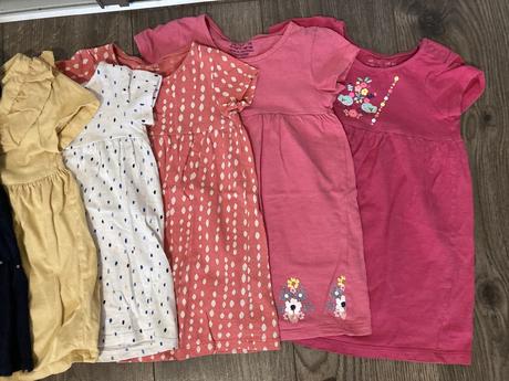 Balík oblečenia dievča 62-92 vyše 50 kusov, 68–80