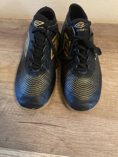 Halovky umbro, umbro,33