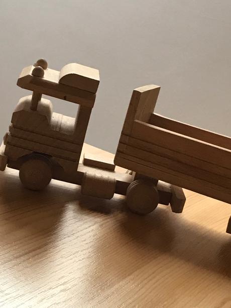 Drevenný nákladiak, 