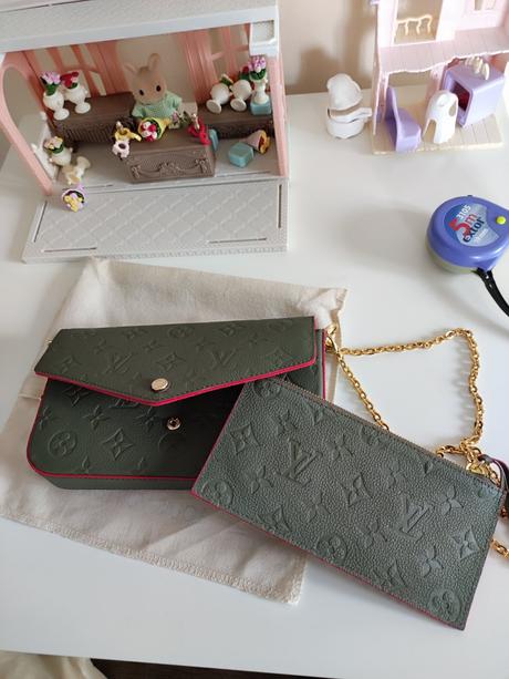 Dámska kožená kabelka, 