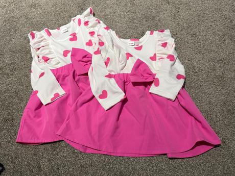 Šaty pre dvojičky, 80