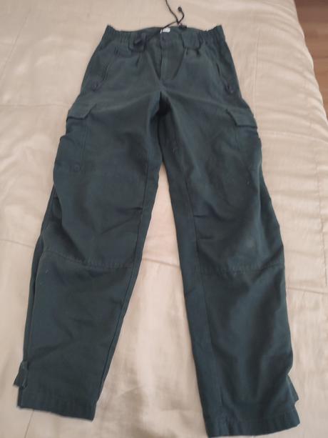 Zelené vojenské nohavice, 45