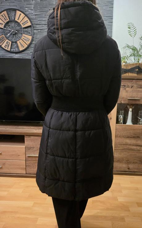 Čierna dlhá bunda vel.38, 38