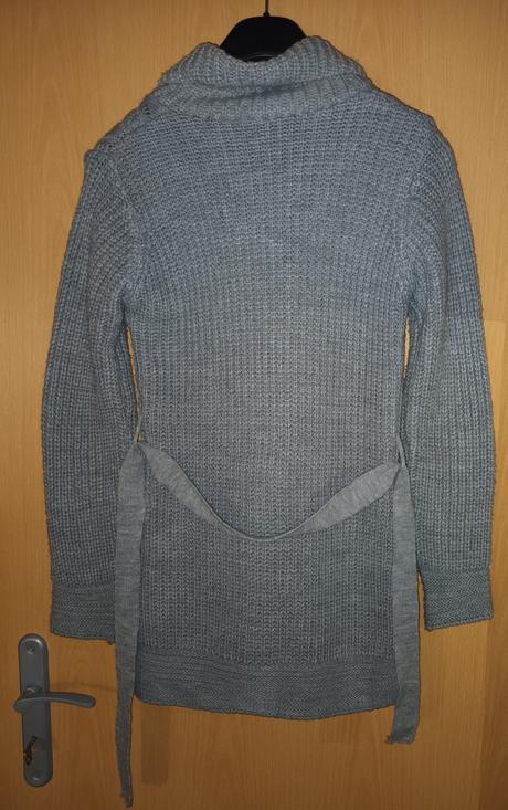 Sedy sveter na gombiky s, s