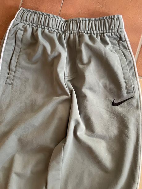 Nike sivé tepláky, nike,128