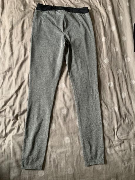 Športové legíny, s