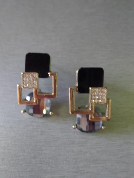 Spoločenské náušnice, 