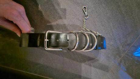 Rock opasok s reťazou, bershka