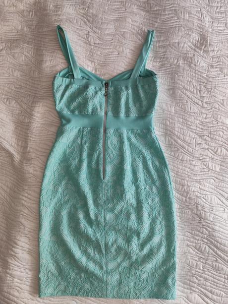 Krátke mentolové šaty, s