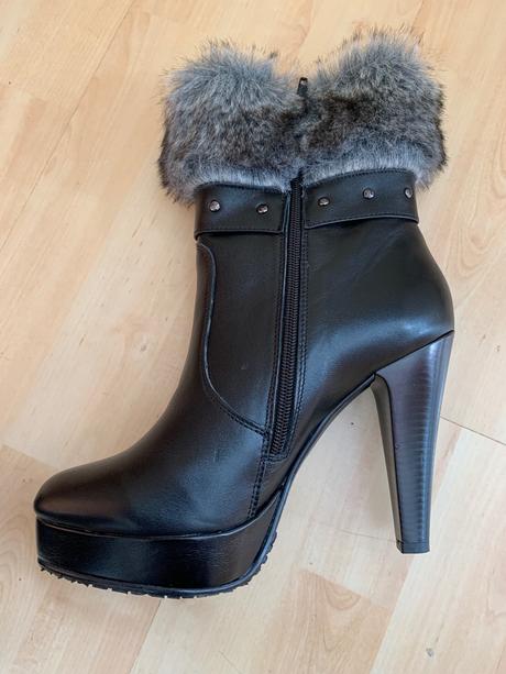 Kožené členkové čižmy hujo s kožušinkou, 40