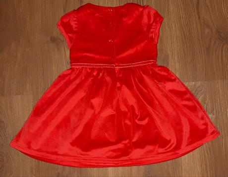 Vianočné šaty, 80