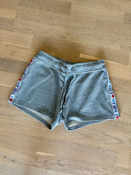 Dámske teplákové kraťasy veľkosť xs, zn. vans, xs