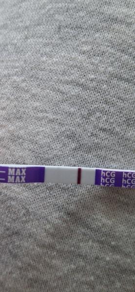 Vidíte druhú čiarku v emotikone?