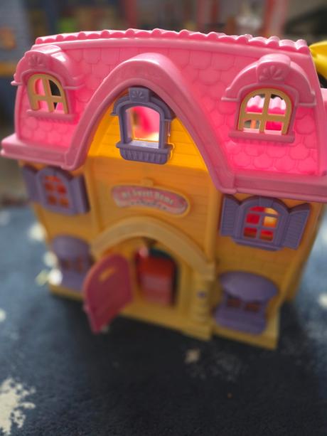 Domček pre babiky a stajne, 