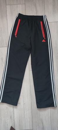 Predám adidas nohavice, adidas,152