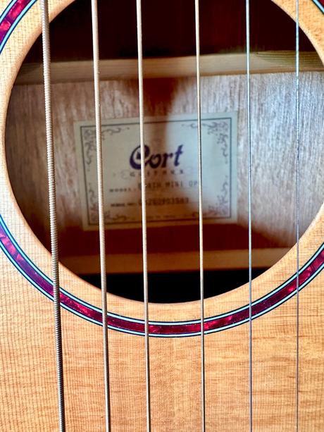 Kvalitná malá gitara vhodná aj pre deti, 