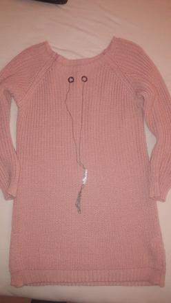 Damsky svetrik s retiazkou,