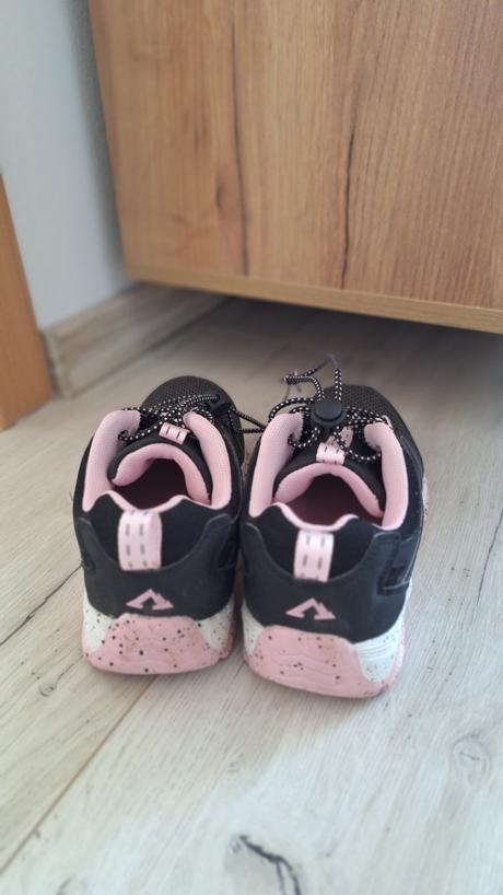 Trekové topanky, 34