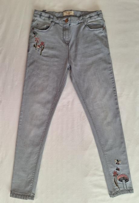 Rifle s výšivkami, next,158