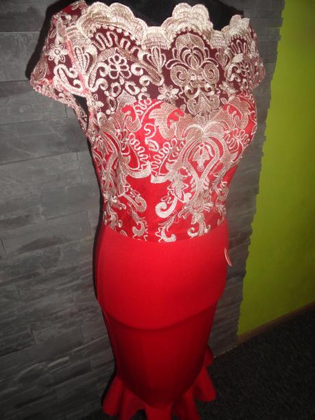 Luxusné červeno zlaté šaty, 38 / m
