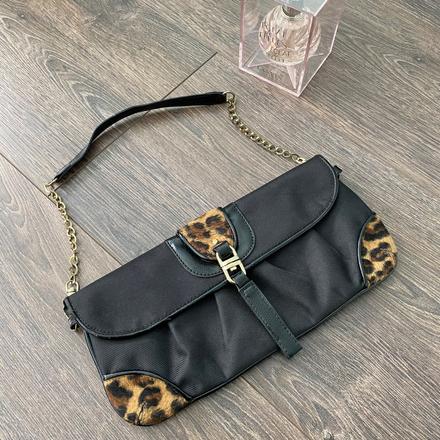 Zaujímavá kabelka,