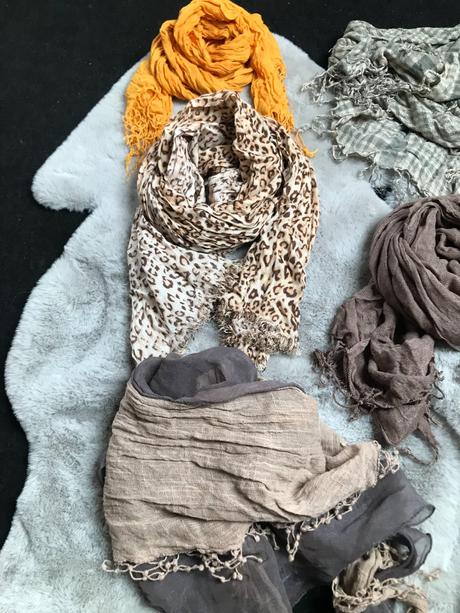 Šatky okolo krku č.2,