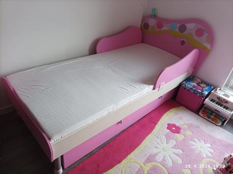 Detská dievčenská zostava, 