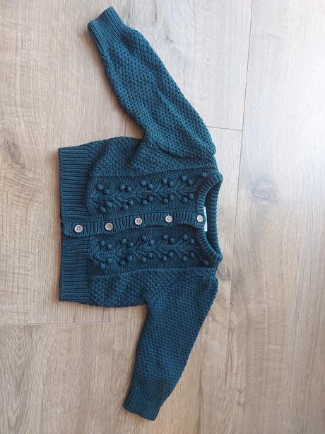 Svetrik, reserved,74