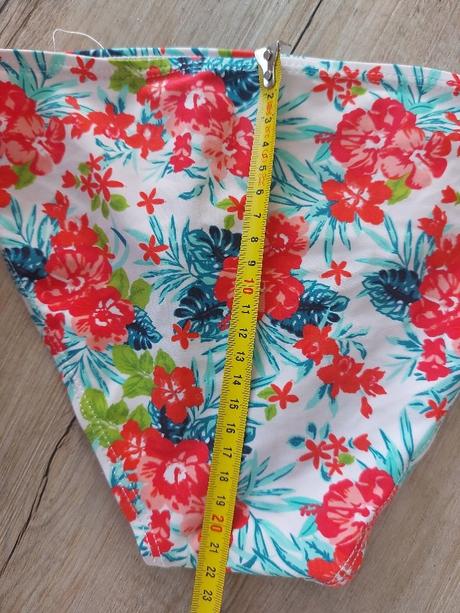 Kvietkované bikiny teens, 164