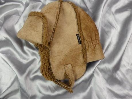 Luxusná zimná čiapka, armani,140