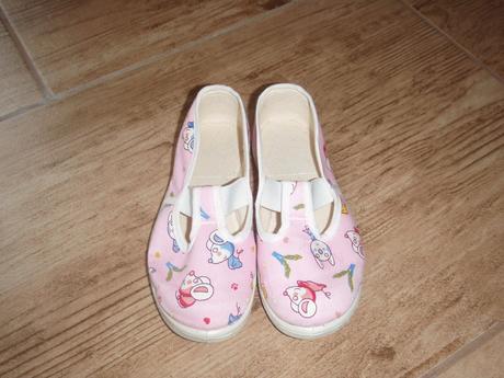 Nenosené papučky, baťa,26