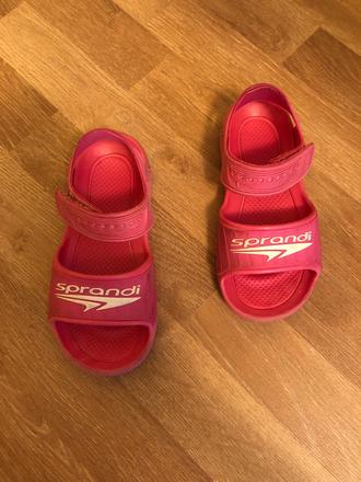 Sandalky na plaz po 1 dietati, 30