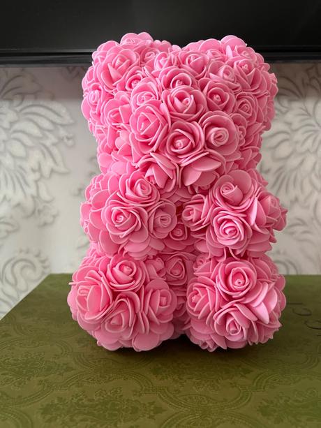 Dekorácia medveď z ruže, 