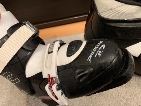 Lyžiarky, dalbello,33