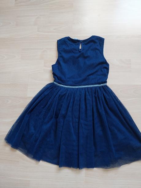 Dievčenské šaty, 128