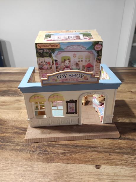 Sylvanian toy shop, 