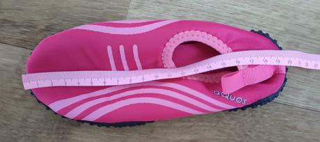 Topánky do vody, 28