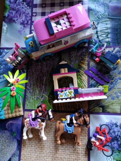 Lego viaceré sady, 