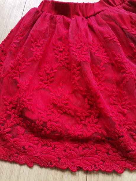 Čipkovana suknička, 116