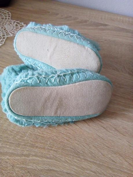 Zajacikove papučky 22, next,21