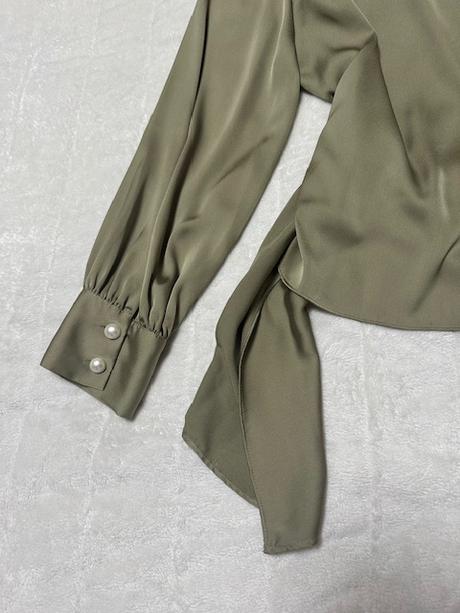 Khaki blúzka s viazaním zn. zara, zara,l / m